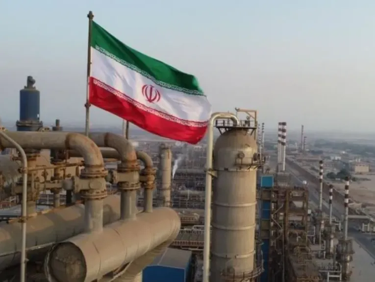 الخزانة الأمريكية: لن نجدد التخفيف الموقت للعقوبات على النفط الإيراني