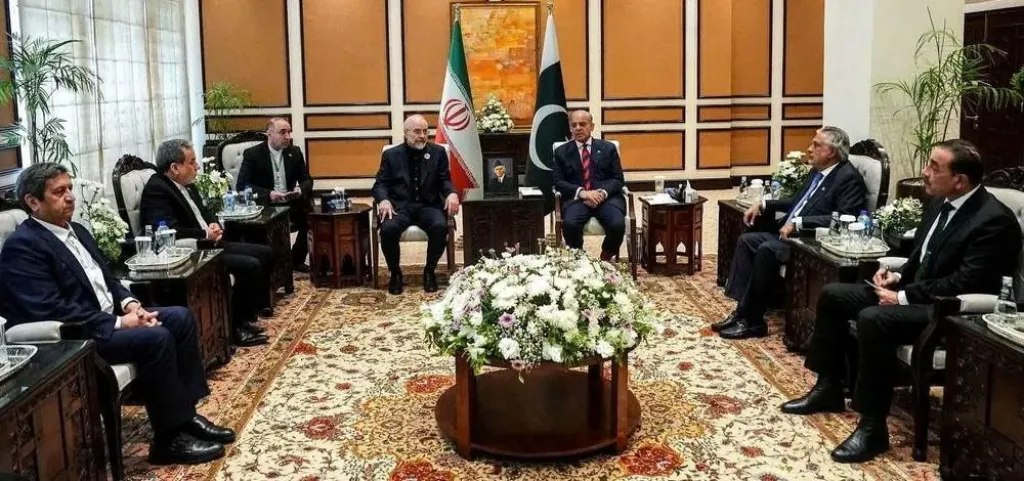 وفد باكستاني في طريقه إلى إيران لنقل رسالة أمريكا والتخطيط لجولة ثانية من المحادثات