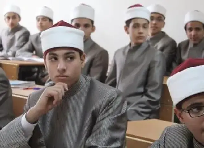 المعاهد الأزهرية تطلق حملة مراجعة مكثفة للمناهج الدراسية عبر تليجرام