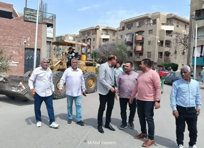 رئيس جهاز العبور يتابع أعمال تنفيذ الطبقة الأسفلتية بالمنطقة الصناعية الأولى