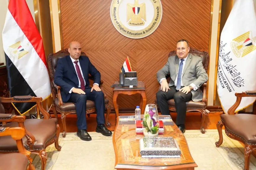 وزيرا التعليم العالي والعمل يبحثان إعداد كوادر قادرة على المنافسة محليا ودوليا