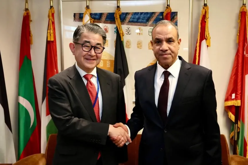وزير الخارجية يلتقي النائب الأول لرئيس وكالة التعاون الدولي اليابانية