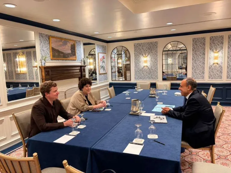 وزير الخارجية يستعرض لـ«واشنطن بوست»: الجهود المصرية الحثيثة لخفض التصعيد في الشرق الأوسط بالتنسيق مع الشركاء الإقليميين