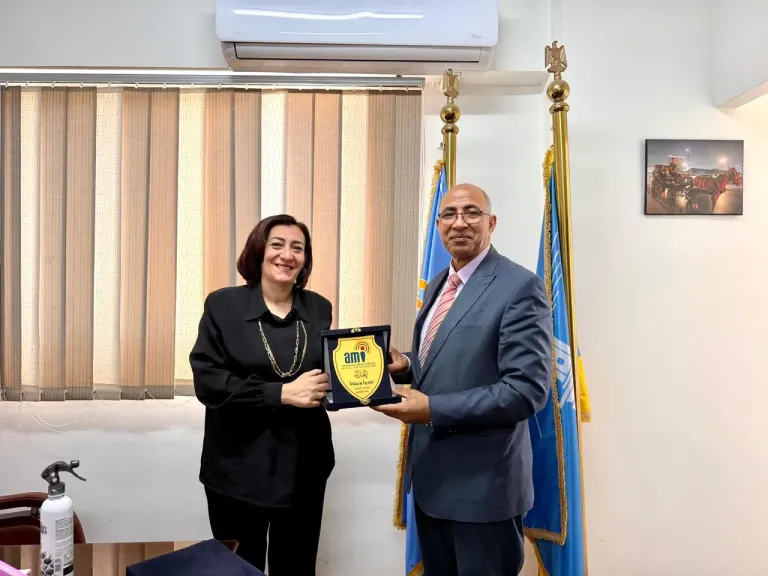 معهد الإسكندرية العالي للإعلام يكرم الدكتور محمد عطالله