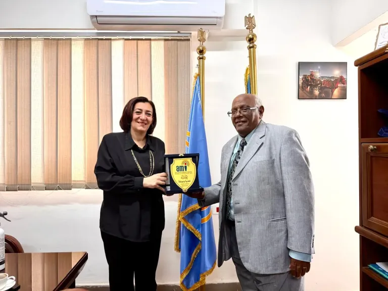 معهد الإسكندرية العالي للإعلام يكرم الدكتور محمد عطالله