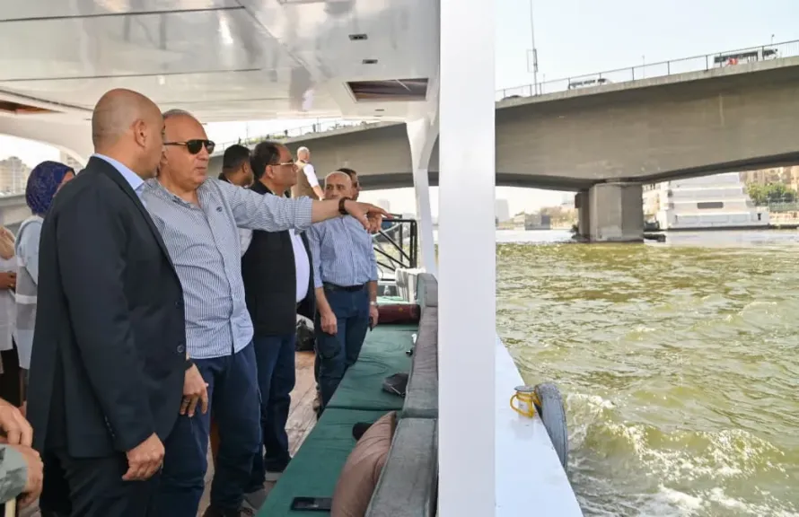 د. سويلم يتابع على الطبيعة حالة نهر النيل وجسوره بنطاق محافظتي القاهرة والجيزة