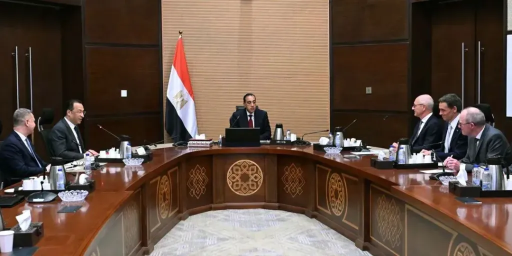 رئيس الوزراء يلتقي الرئيس التنفيذي لشركة ”فاليو” الفرنسية