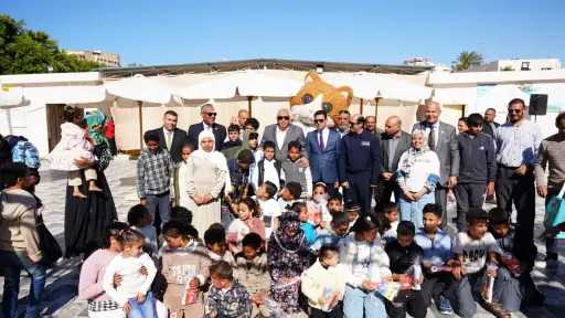 محافظ مطروح يشهد احتفالية تكريم الأم المثالية وأسر الشهداء والأيتام وسط أجواء إنسانية مبهجة