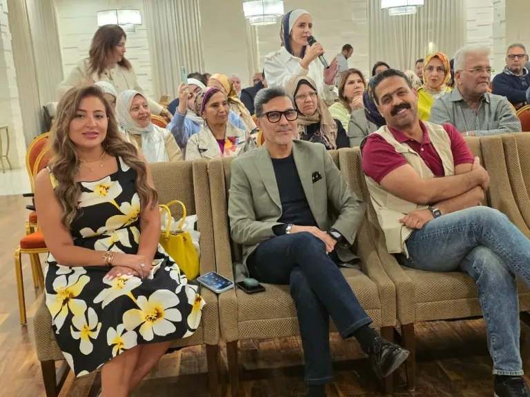 نجوم الفن والمجتمع في ندوة ثمرة طه إلياس لعبد الرحيم كمال و التي أدارها أشرف عشماوي