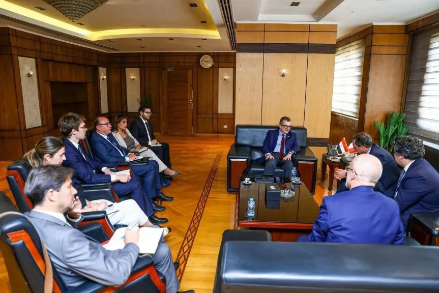 وزير التخطيط يبحث مع الجانب الفرنسي تداعيات الأزمة الجيوسياسية الراهنة