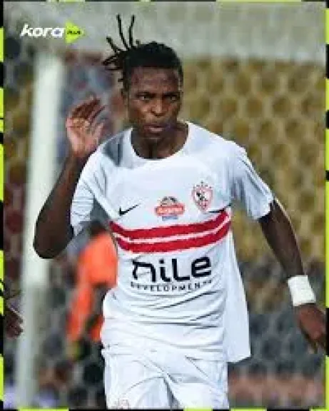 شيكو بانزا يحتفل بفوز الزمالك على بيراميدز ويعلق بسخرية: ”أنا آسف يا صديقي”