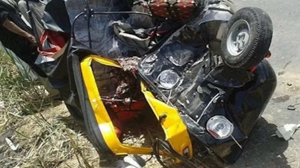 مصرع شخصين وإصابة ثالث في انقلاب توك توك بمصرف مياه في بني سويف