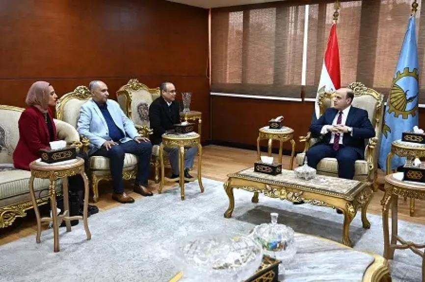 محافظ الغربية يستقبل مساعد وزير الصحة لقطاع الطب العلاجي