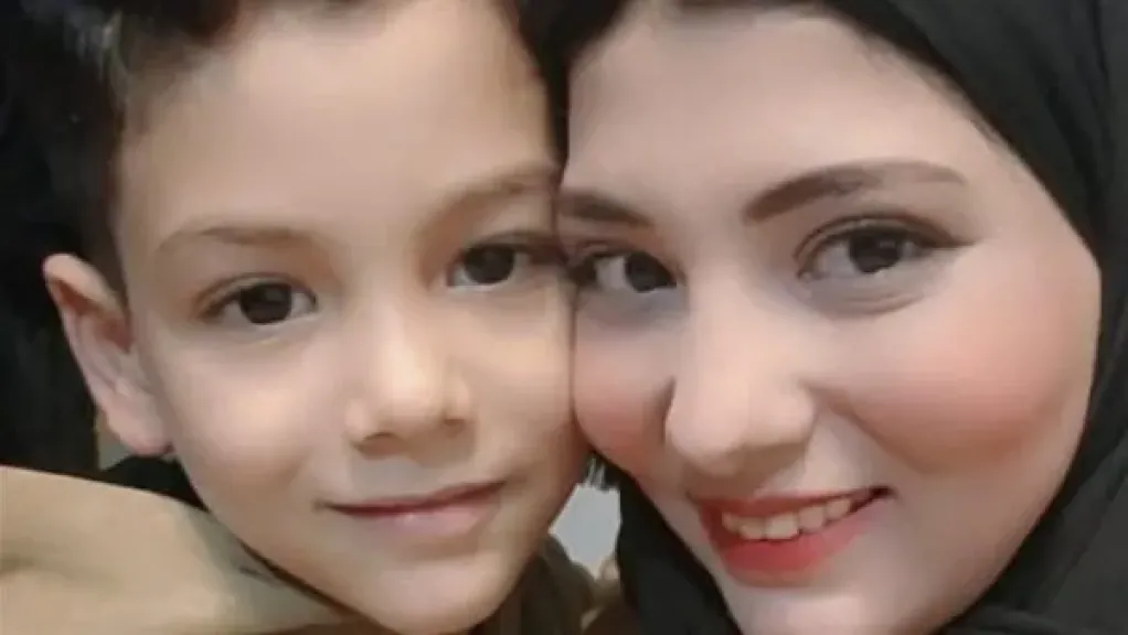 مأساة في المحلة الكبرى.. مصرع سيدة وطفل إثر سقوط جزء من عقار والتحقيقات تكشف التفاصيل