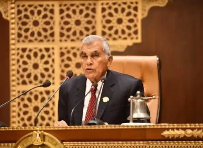 رئيس مجلس الشيوخ يرفع الجلسة ويعود غدا لمناقشة مشروع تعديل قانون التأمينات والمعاشات