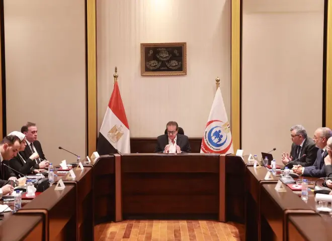 وزير الصحة يتابع تنفيذ مستشفى النيل للأطفال بمدينة النيل الطبية