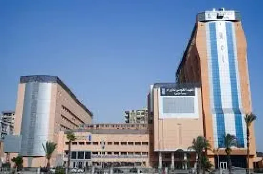 القومي للأورام يحذر: 80% من محتوى علاج السرطان على السوشيال ميديا مضلل ويهدد حياة المرضى