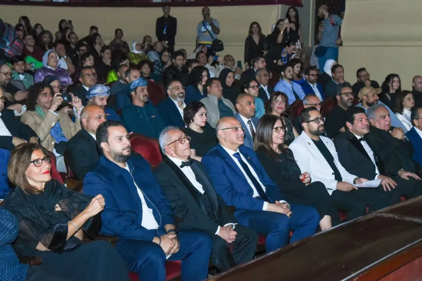 وزيرة الثقافة ومحافظ الإسكندرية يفتتحان فعاليات الدورة الثانية عشرة من مهرجان الإسكندرية للفيلم القصير