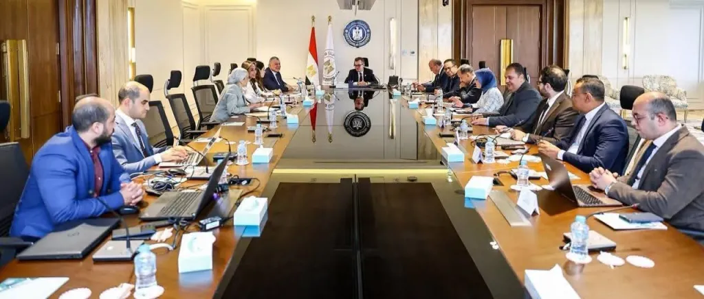 وزير التخطيط يبحث مع شركة ”أيادي للاستثمار” سُبل دعم قطاع ريادة الأعمال والشركات الناشئة