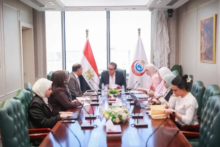 وزير الصحة يبحث تعزيز التعاون مع مركز السياسات الاقتصادية بالمعهد القومي للتخطيط