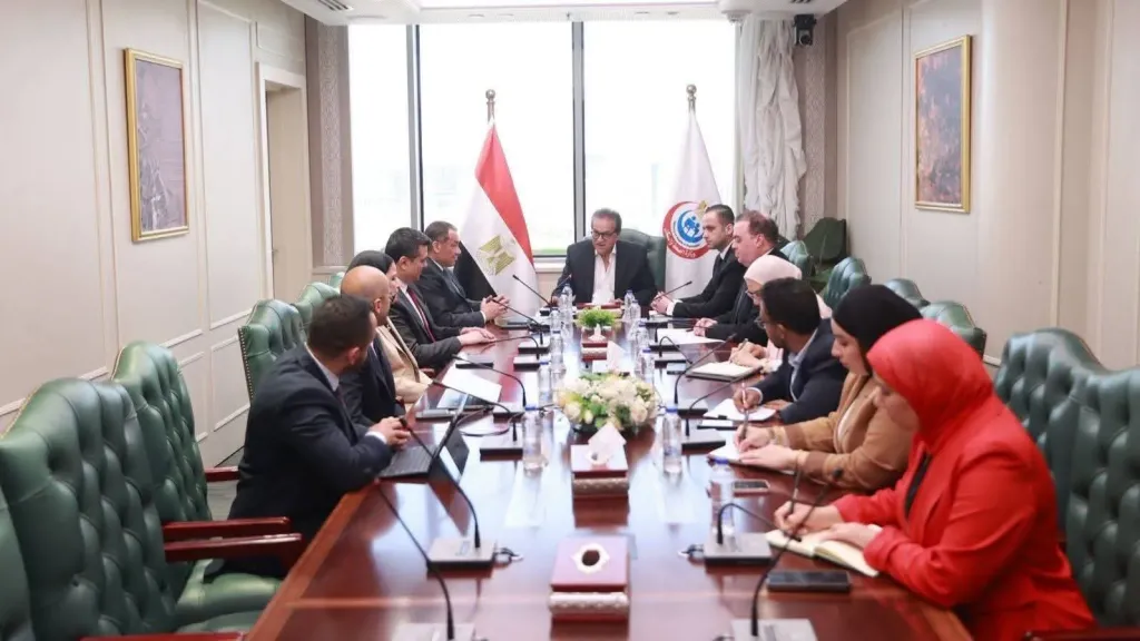 وزير الصحة يبحث التعاون الرقمي مع شركة أورانج مصر لتطوير المنظومة الصحية