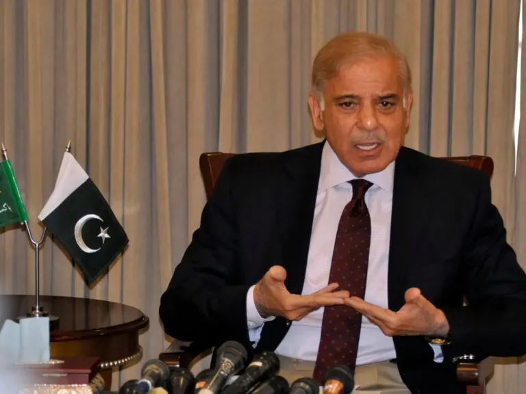 رئيس الوزراء الباكستاني يؤكد استمرار تيسير نمو العلاقات التجارية والاستثمارية مع الاتحاد الأوروبي