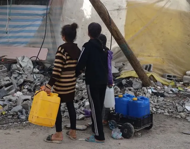 أطباء بلا حدود: إسرائيل تتعمد حرمان أهالي غزة من الحصول على المياه اللازمة للحياة