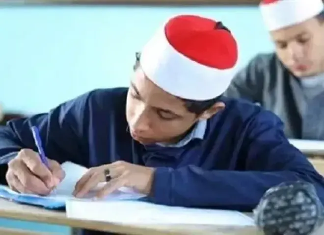 طلاب الشهادة الإعدادية الأزهرية يختتمون اليوم امتحانات نهاية العام