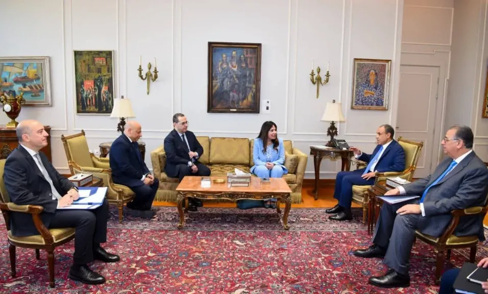 وزير الخارجية يستقبل وزيرة الإسكان لبحث سبل تعزيز التعاون
