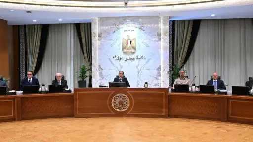 رئيس الوزراء يهنيء عمال مصر: نقدر جهودكم الوفية في دفع تروس الإنتاج في مختلف القطاعات
