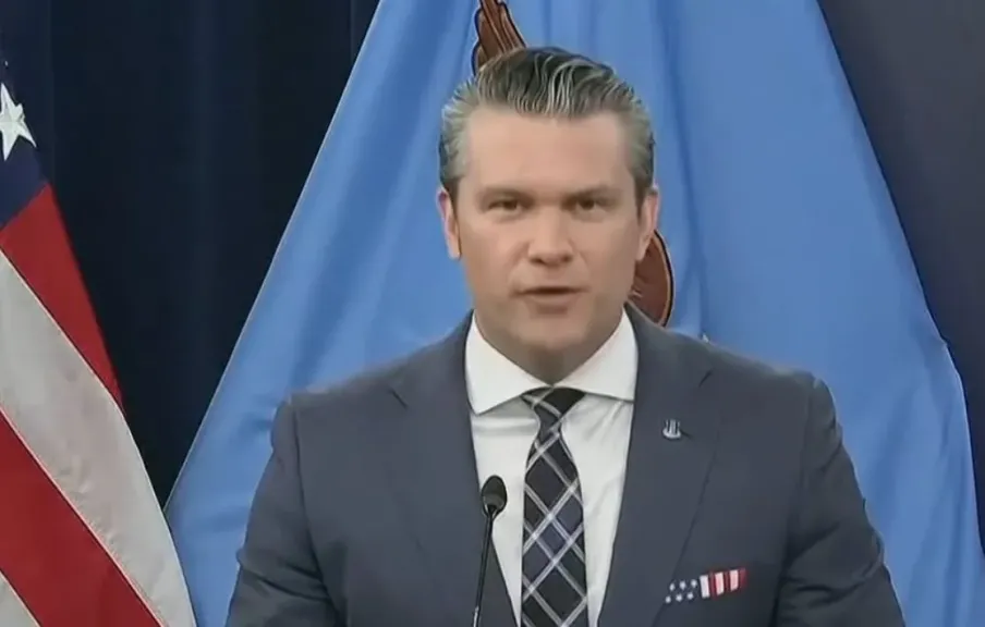 وزير الدفاع الأمريكي يدافع عن الحرب على إيران: ليست مستنقعا