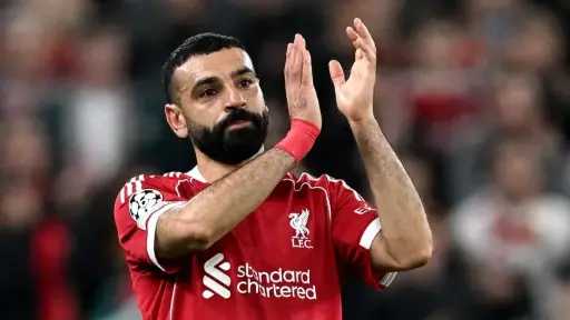 ليفربول يودّع محمد صلاح وروبرتسون أمام برينتفورد في ليلة استثنائية بـ«أنفيلد»