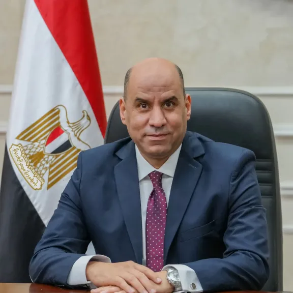 اليوم .. بدء صرف 355.2 مليون جنيه منحة عيد العمال للعمالة غير المنتظمة