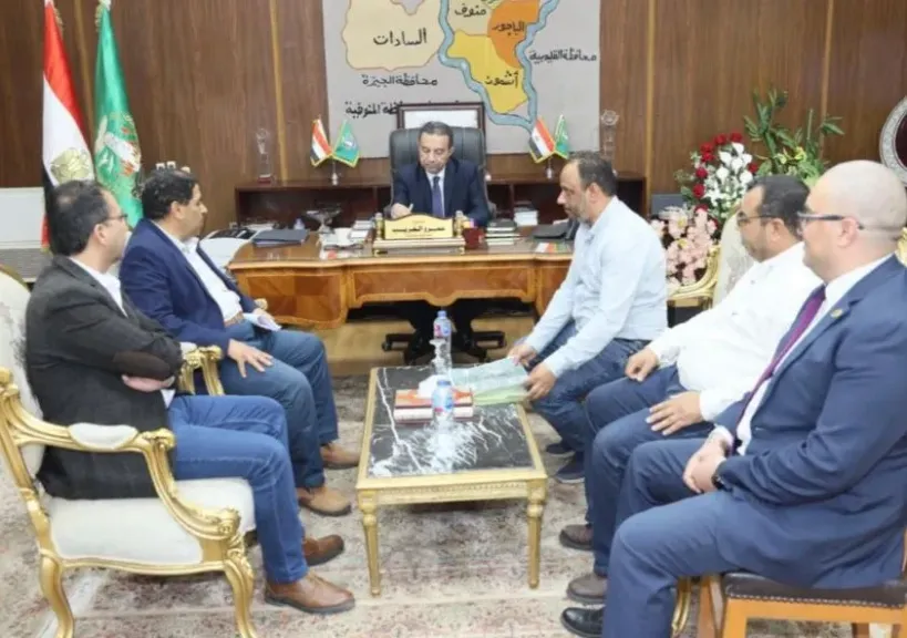 استبعاد معلم لتعديه على الطلاب.. محافظ المنوفية يبحث شكاوى المواطنين ويوجه بحلول عاجلة