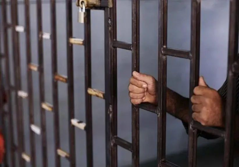 يتاجر في المواد المخدرة.. المشدد 7 سنوات وغرامة 100 ألف جنيه لفني بشركة مياه جنوب سيناء