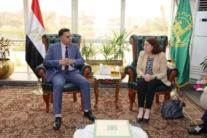 محافظ القليوبية يبحث مع وفد البنك الدولي مستجدات مشروع إدارة تلوث الهواء وتغير المناخ بالقاهرة الكبرى