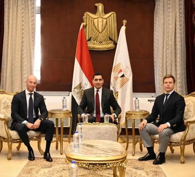 وزير الشباب يلتقي نائب رئيس اللجنة الأولمبية الروسية ورئيس مجموعة ماراثون الاستثمارية بروسيا
