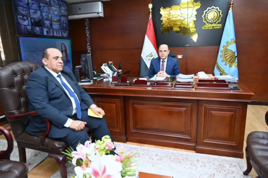 محافظ الغربية يستقبل السكرتير العام الجديد..ويؤكد رضا المواطن أولويتنا والعمل الميداني أساس تحسين الأداء