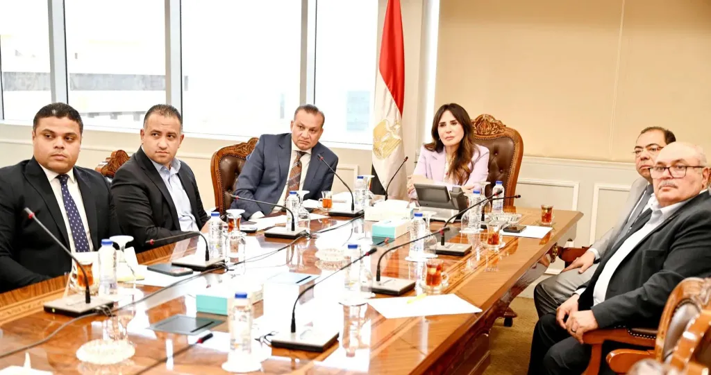 وزيرة الإسكان تتابع موقف مشروعات الجهاز المركزي للتعمير بمحافظة الإسكندرية