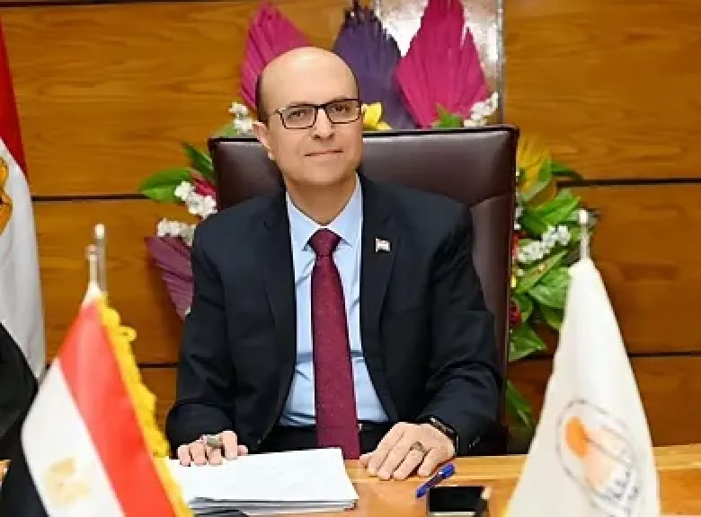 رئيس جامعة أسيوط: صرف مكافأة شهر من المرتب الأساسي بحد أدنى 1000 جنيه للعاملين