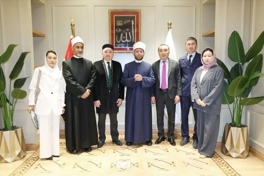 وزير الأوقاف يستقبل نائب رئيس الجامعة المصرية للثقافة الإسلامية بكازاخستان وسفير كازاخستان لدى القاهرة