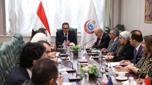 وزير الصحة يبحث مع السفير الفرنسي تعزيز علاج أطفال فلسطين المصابين بالأورام