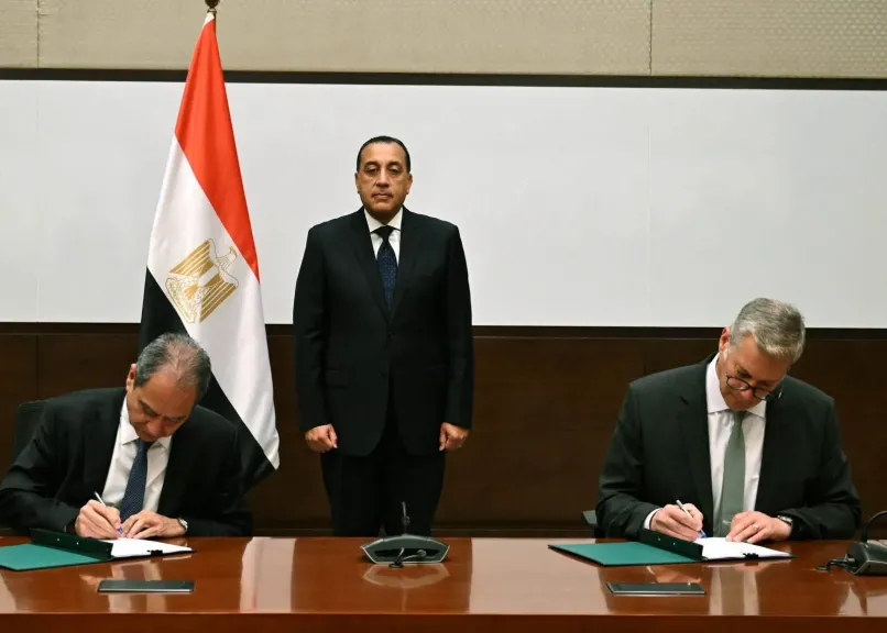 رئيس الوزراء يشهد توقيع اتفاقية لتأهيل شبكات الغاز اللبنانية بخبرات قطاع البترول المصري