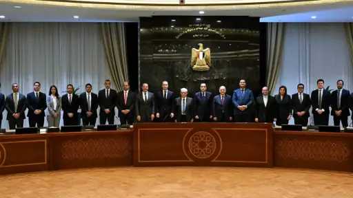 صفقة استراتيجية ضخمة.. مدبولي يشهد توسعة كبرى لمجمع الألومنيوم بنجع حمادي