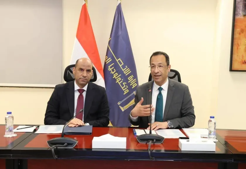 وزيرا الاتصالات والعمل يعلنان إطلاق خدمة ”كعب العمل” إلكترونياً عبر منصة مصر الرقمية