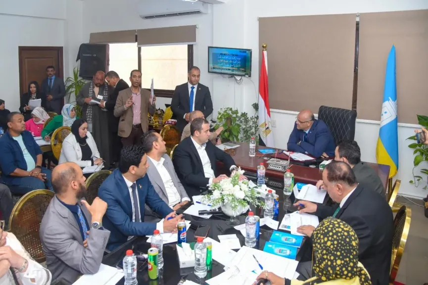 محافظ الإسكندرية يعقد لقاءً جماهيريًا بالمنتزه ثان ويوجه بسرعة فحص الشكاوى واتخاذ إجراءات عاجلة لحلها