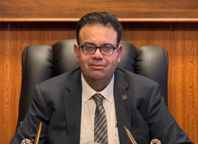 رئيس جامعة طنطا يهنئ الدكتور محمد حنتيرة باختياره ” طبيباً مثاليا” لعام 2026 على مستوى الغربية