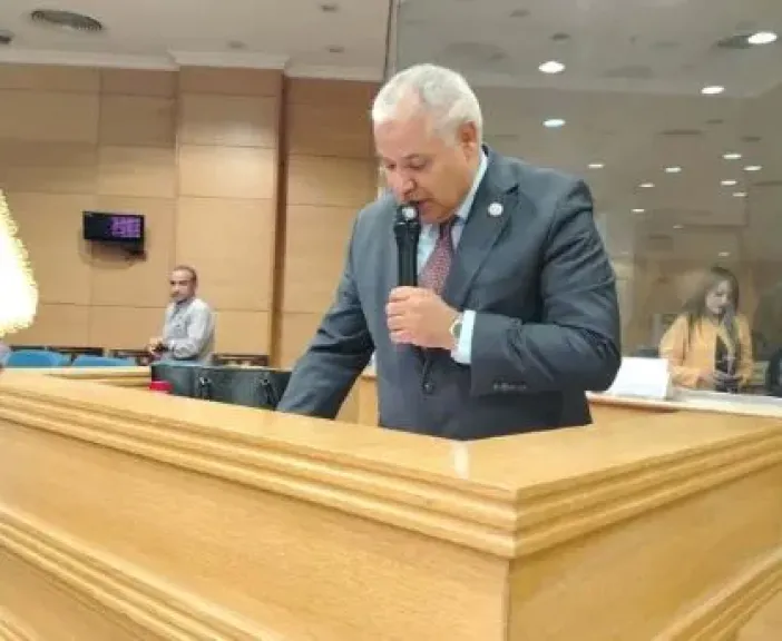 ممثل منظمة الأغذية والزراعة بالأمم المتحدة: الطبيب البيطري خط الدفاع الأول عن الأمن الغذائي والصحة العالمية