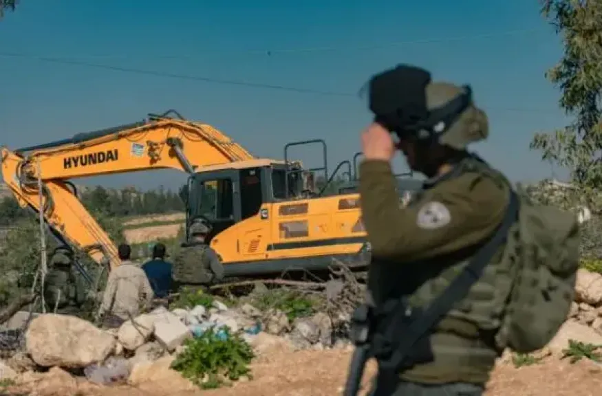 مسئول فلسطيني: استيلاء إسرائيل على أراضٍ بالضفة تطهير عرقي