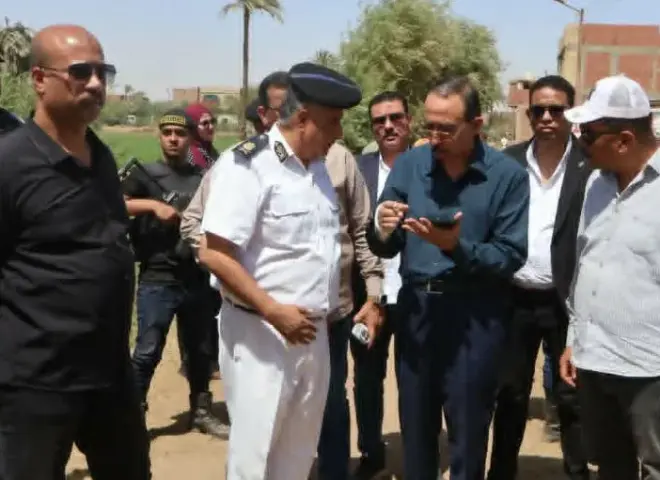 محافظ سوهاج يقود حملة لتنفيذ 10 قرارات إزالة تعديات بمركز المنشأة
